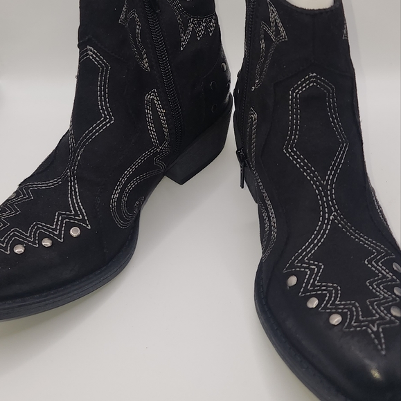 Coconuts by Matisse Shoes - boots